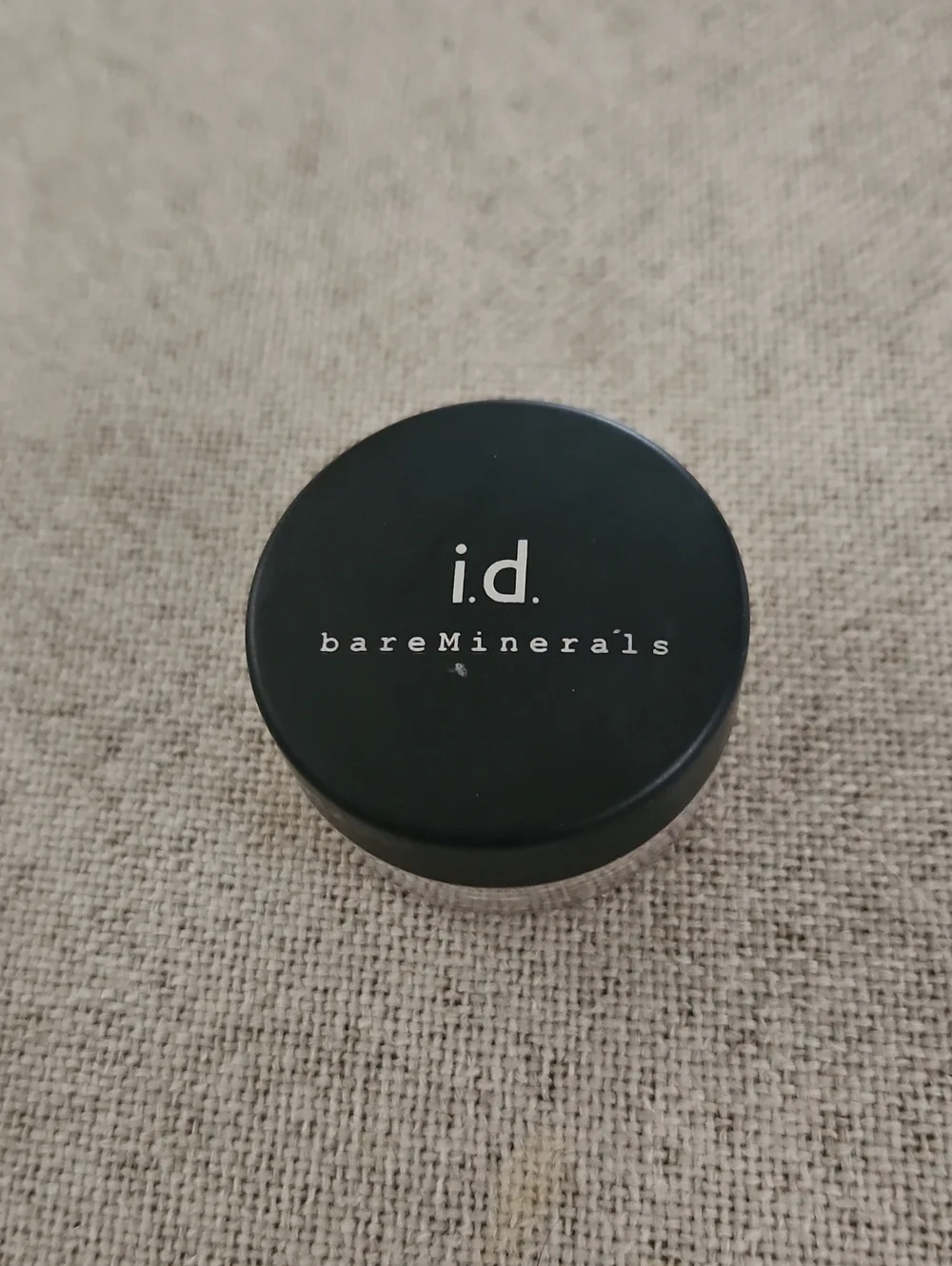 bareMinerals Multi-Tasking Minerals SPF 20 Sunscreen Travel-Friendly Makeup Jar
